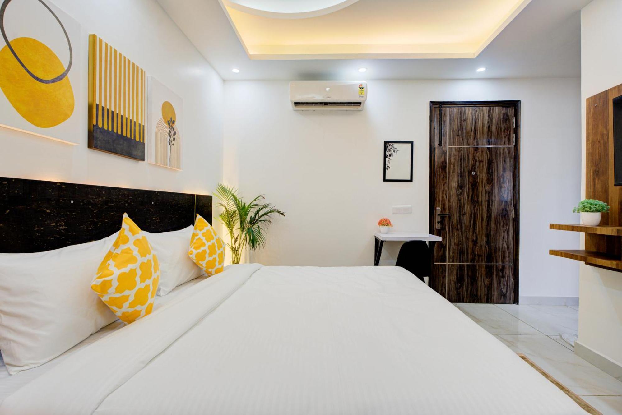 The Empire Studioz Hotel Golf Course Road Studio With Kitchen & Balcony One Horizon Center Paras Hospital Cyber City Gurgáon Exteriér fotografie